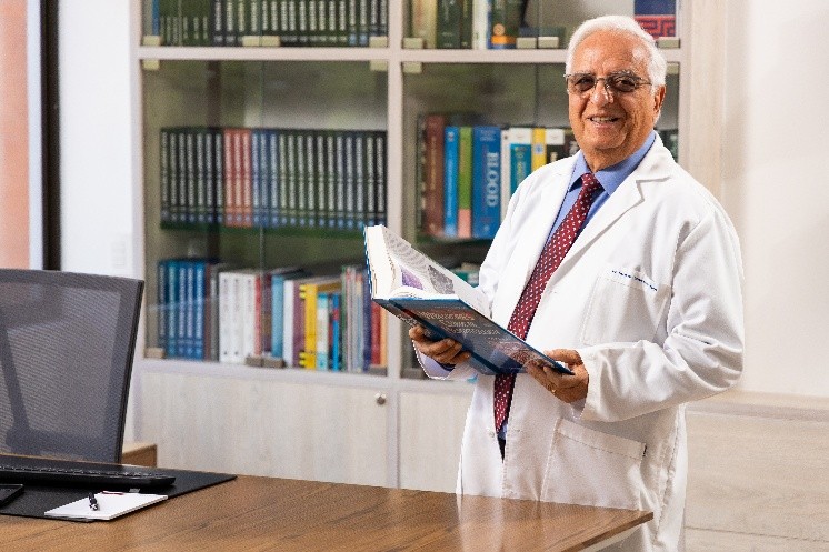 Dr. Germán Campuzano Maya, especialista en Hematología